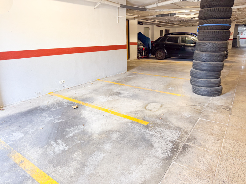Underground parking space for large cars Best price – Safe & Comfortable