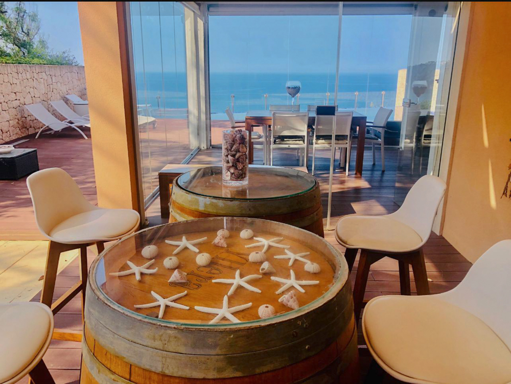 Doppelhaushälfte mit unschlagbarem Meerblick, Pool & Garage