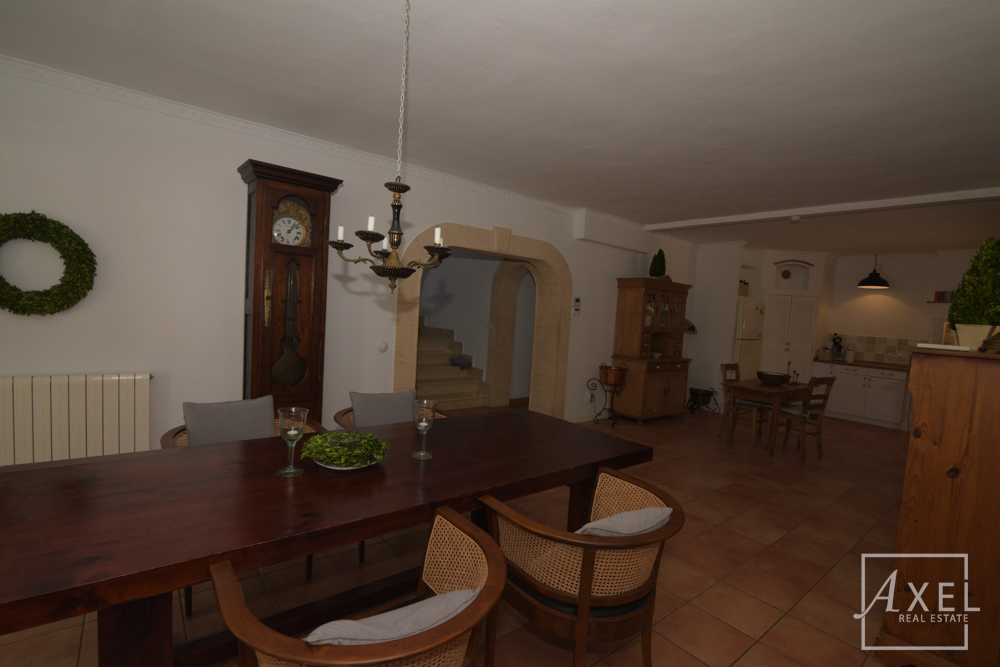 Wohnen & Wohlfühlen: Chalet mit Gästewohnung und Pool