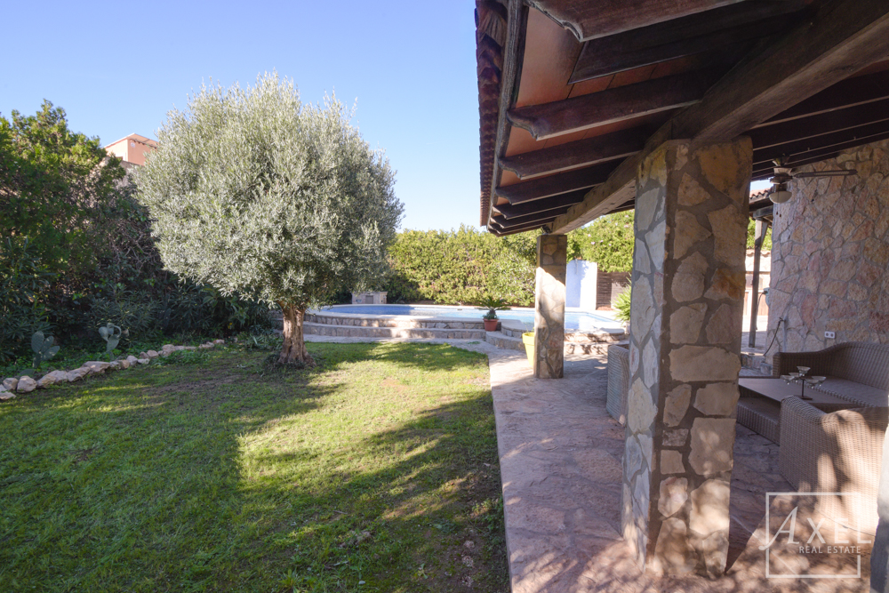 Wohnen & Wohlfühlen: Chalet mit Gästewohnung und Pool