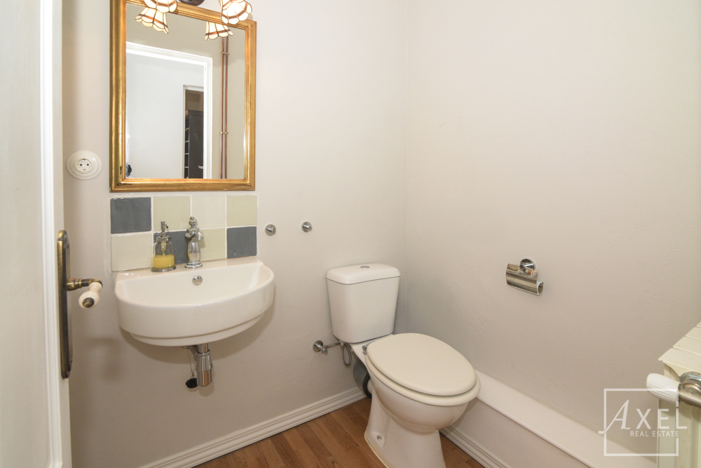 Wohnen & Wohlfühlen: Chalet mit Gästewohnung und Pool