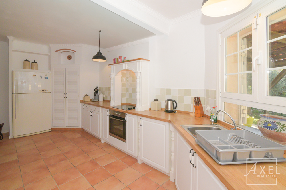 Wohnen & Wohlfühlen: Chalet mit Gästewohnung und Pool