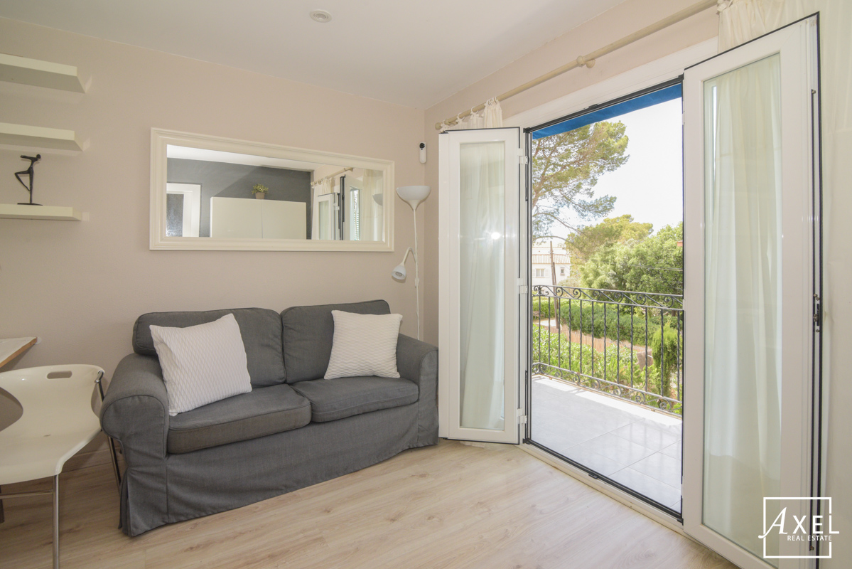 Diese charmante Etagenwohnung liegt in einer sehr ruhigen Lage in Cala Blava.