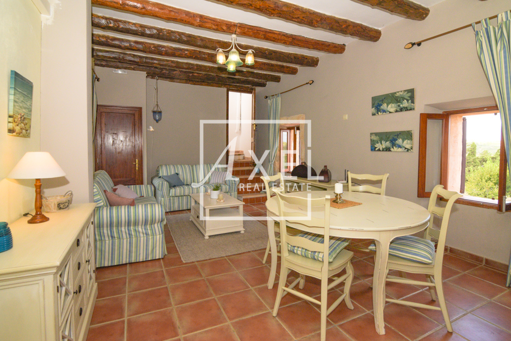 Landhaus mit 52.000qm Land