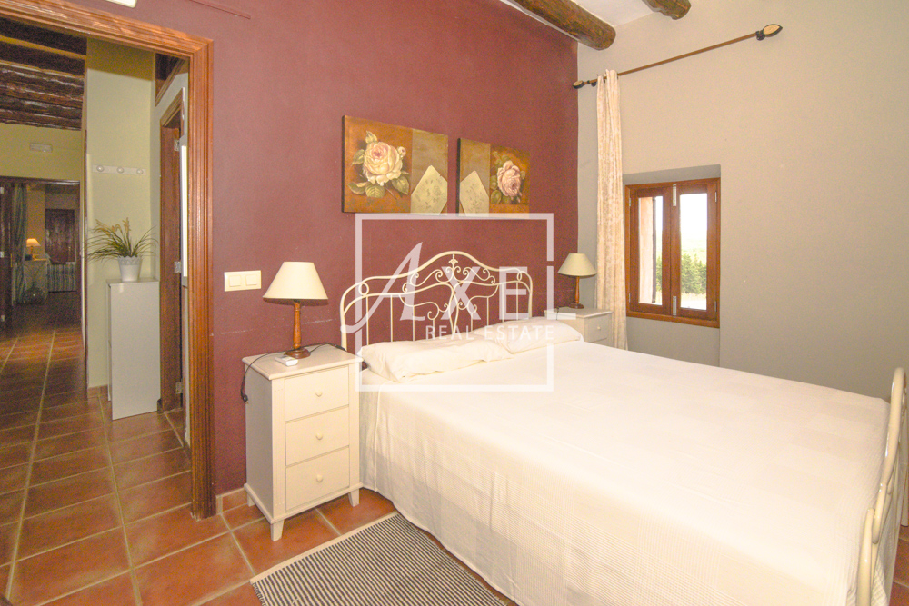 Landhaus mit 52.000qm Land