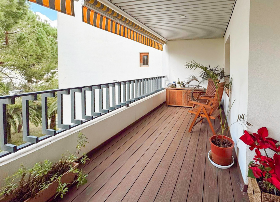 Sonnige Gartenwohnung mit Terrasse und Gemeinschaftspool in bester Lage von Son Armandams