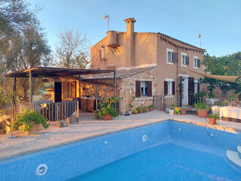 Enchanting country house with guest house, a place where life blossoms – your country house in Mallorca