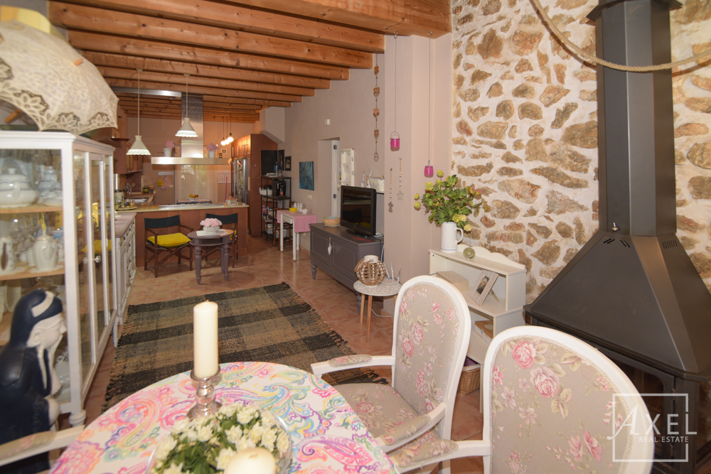 Enchanting country house with guest house, a place where life blossoms – your country house in Mallorca