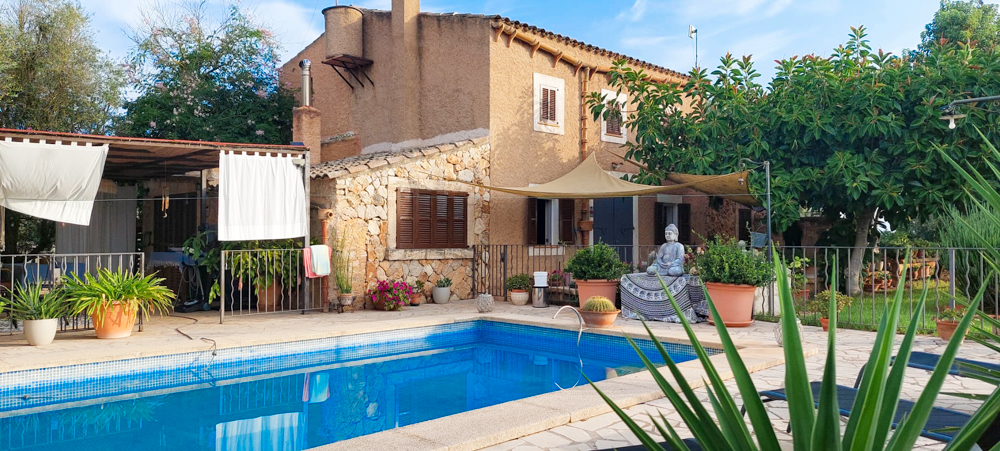 Enchanting country house with guest house, a place where life blossoms – your country house in Mallorca