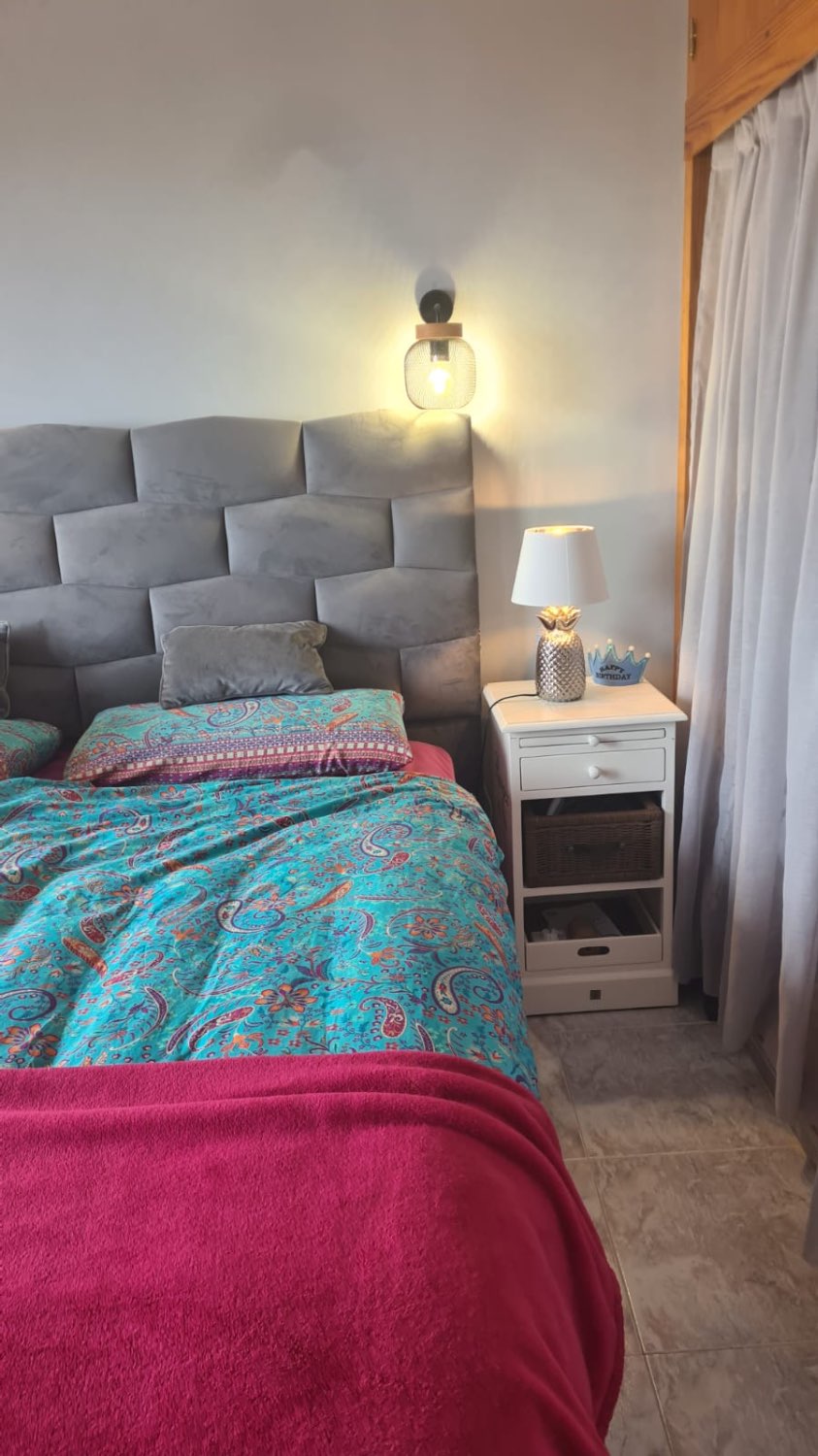 Stylish semi-detached house with stunning sea views and many extras